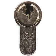 “Yale lock cylinder with engraved logo and TS heart symbol – designed for secure door installations and insurance-compliant home protection in Rothley.”